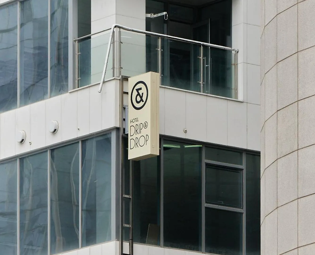 Capsule hotel Hotel Drip&Drop, Myeongdong Seoul