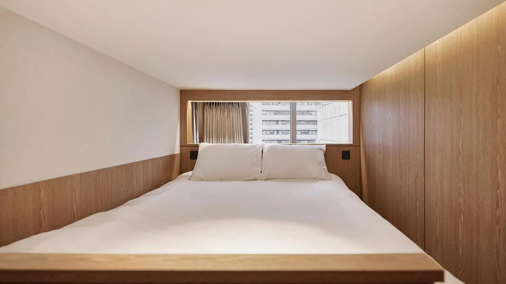 Capsule hotel Hotel Drip&Drop, Myeongdong Seoul